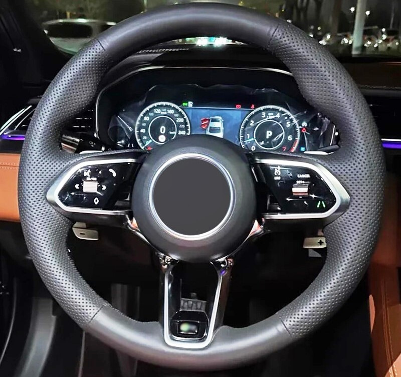 Перетяжка руля: алькантара, кожа или экокожа — что надежнее?